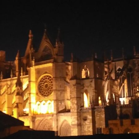 Slow Leon Apartamentos Turisticos Εξωτερικό φωτογραφία
